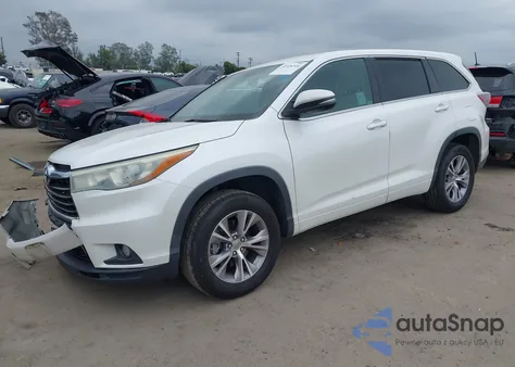 2015 Toyota Highlander Le Plus V6 from USA, damaged, VIN 5TDZKRFH1FS072656